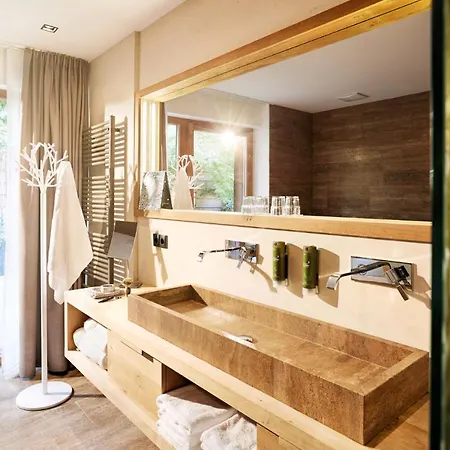 Small Luxury Of The World - Dasposthotel Hotell