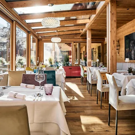 Small Luxury Of The World - Dasposthotel 5* צל אם צילר