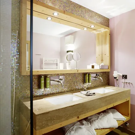 Small Luxury Of The World - Dasposthotel צל אם צילר