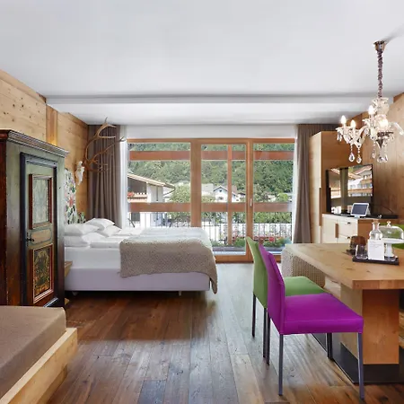 Отель Small Luxury Of The World - Dasposthotel Цель-ам-Циллер