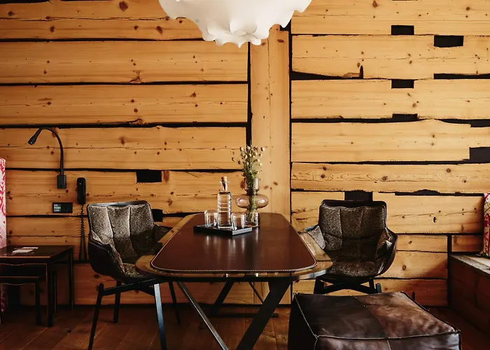 Small Luxury Of The World - Dasposthotel מלון צל אם צילר