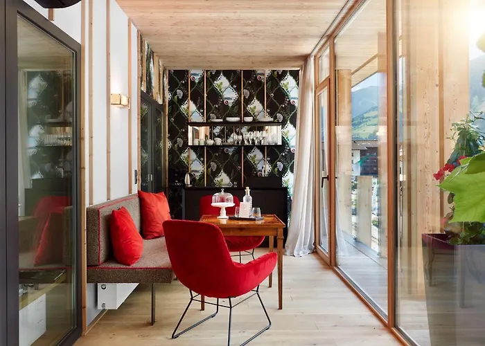 מלון Small Luxury Of The World - Dasposthotel 5*