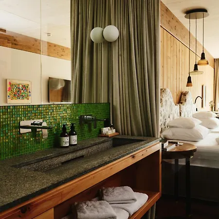 Small Luxury Of The World - Dasposthotel Hotel 5*