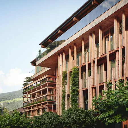 Small Luxury Of The World - Dasposthotel 5*